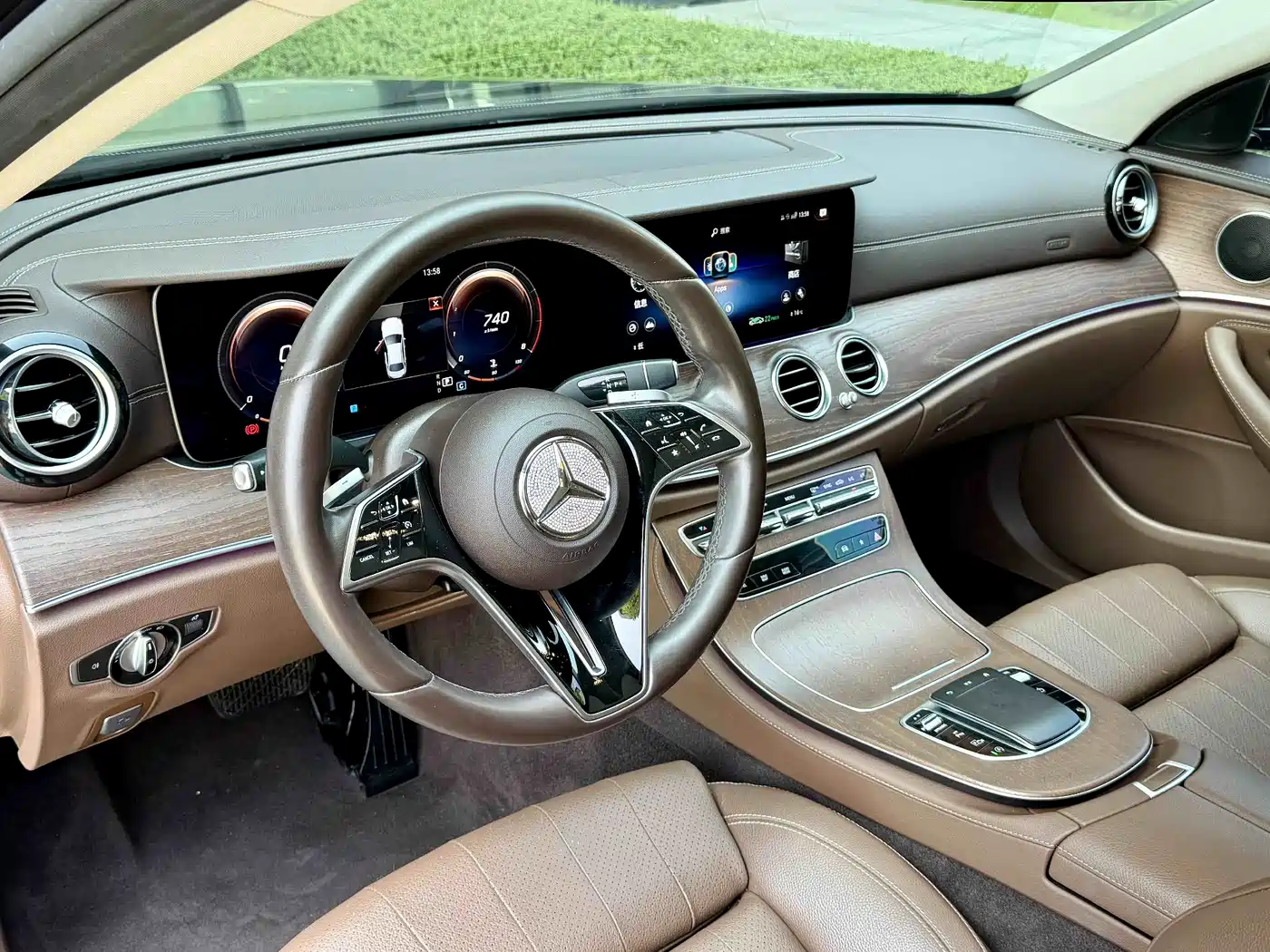 Mercedes-Benz E-Class 2022 E 300 L Sport Fashion фото 8