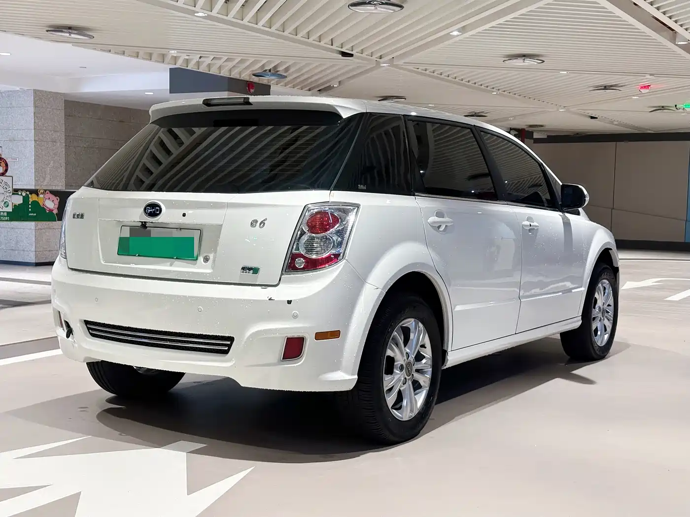 BYD e6 2016 2016 400 Luxury Edition