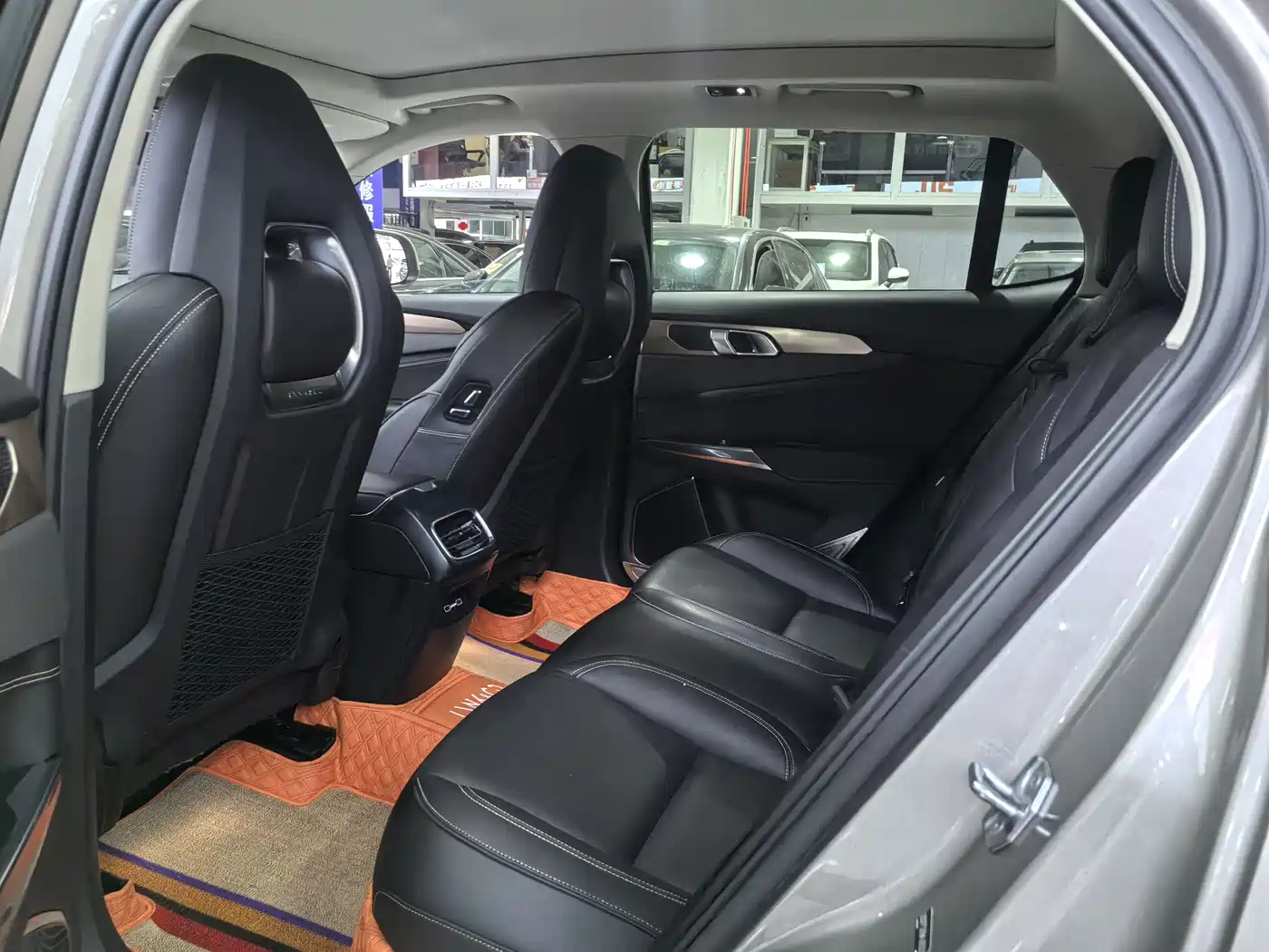 Lynk & Co 01 2019 2.0T 2WD Pro Edition China V фото 9