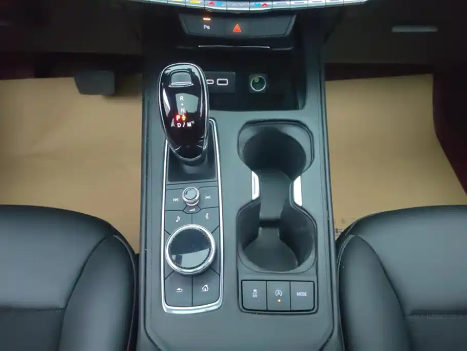 Cadillac XT4 2021 28T FWD Technology Edition фото 16