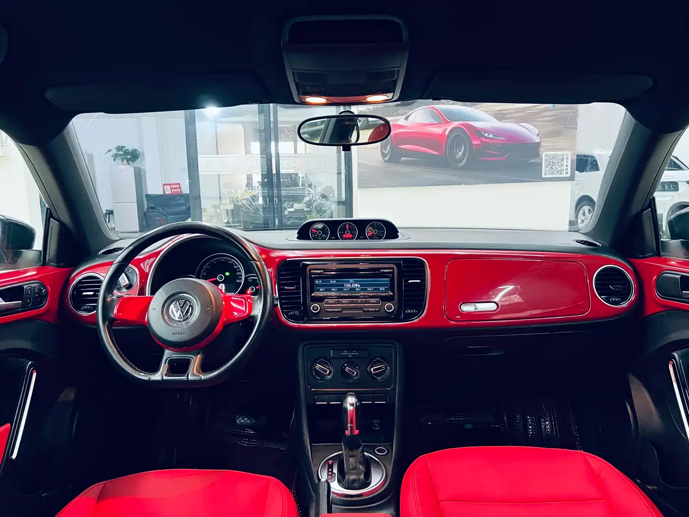 Volkswagen Beetle 2013 1.4TSI Comfort фото 2