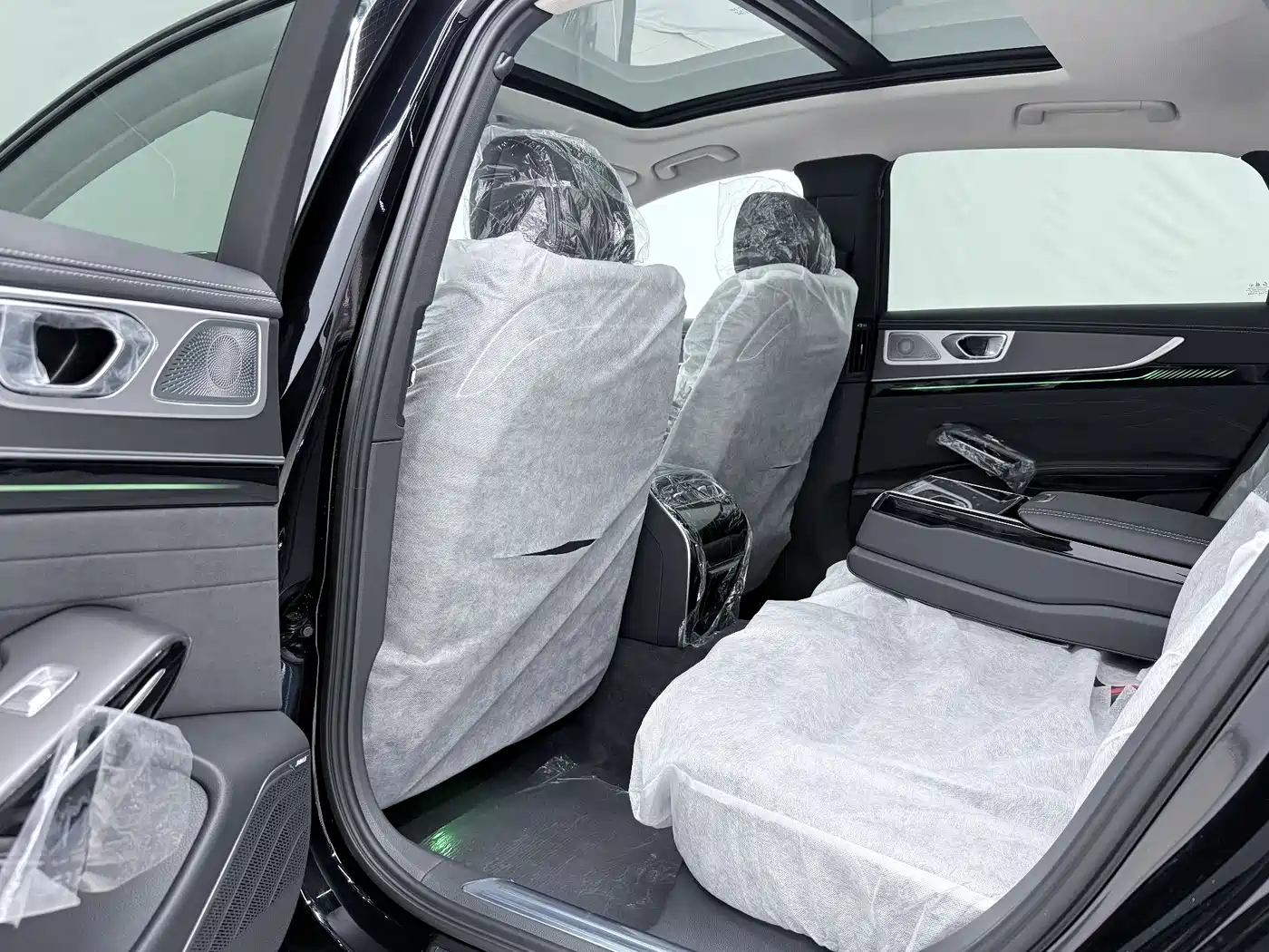 Hongqi H9 2024 2.0T Qi Chang Private Fashion Edition фото 5