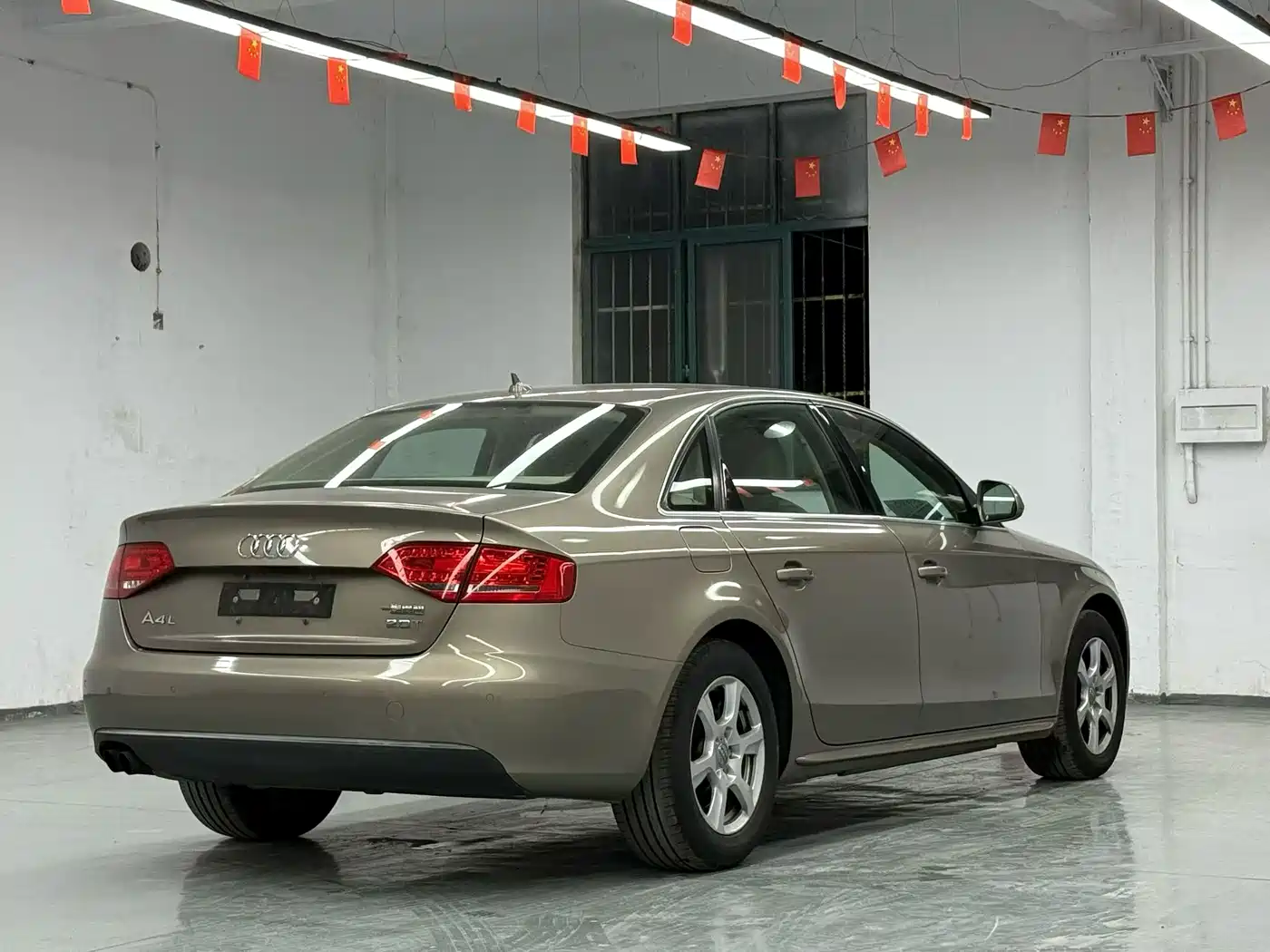 Audi A4L 2010 2009 2.0 TFSI Standard