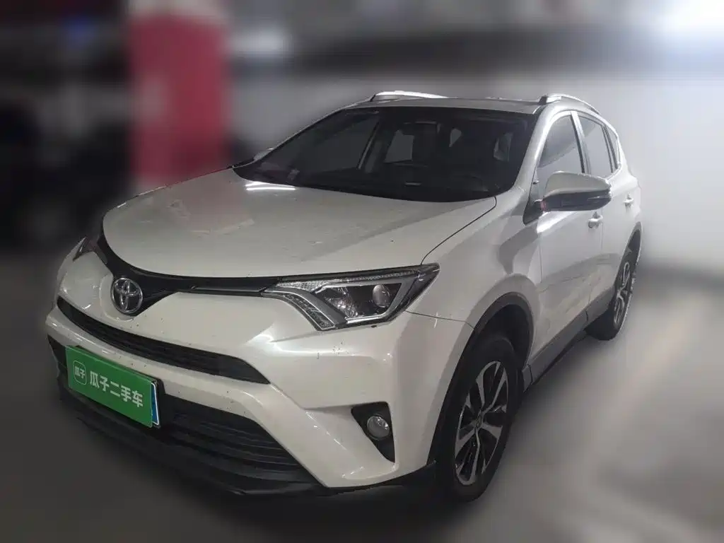Photo 2 - Toyota RAV4 Rongfang