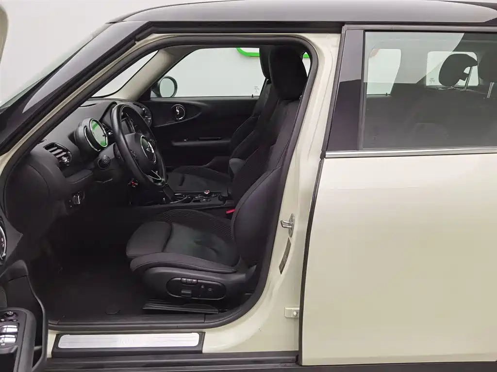 MINI CLUBMAN 2016 Facelift 1.5T COOPER фото 10