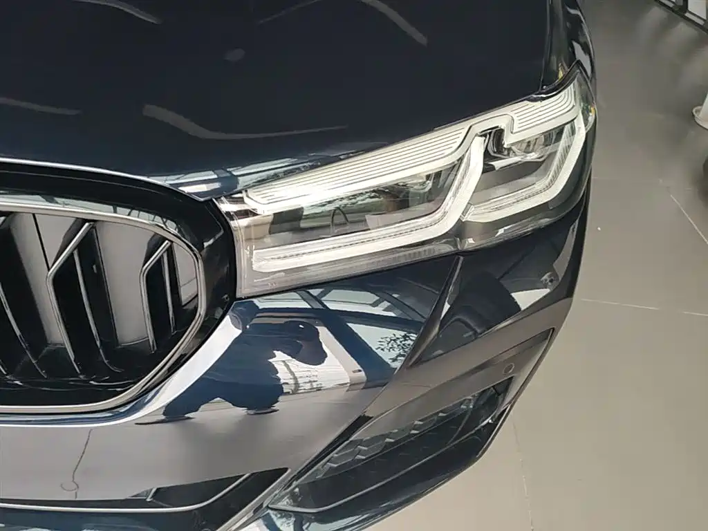 BMW 5 Series 2023 530Li Leading M Sport Package фото 24