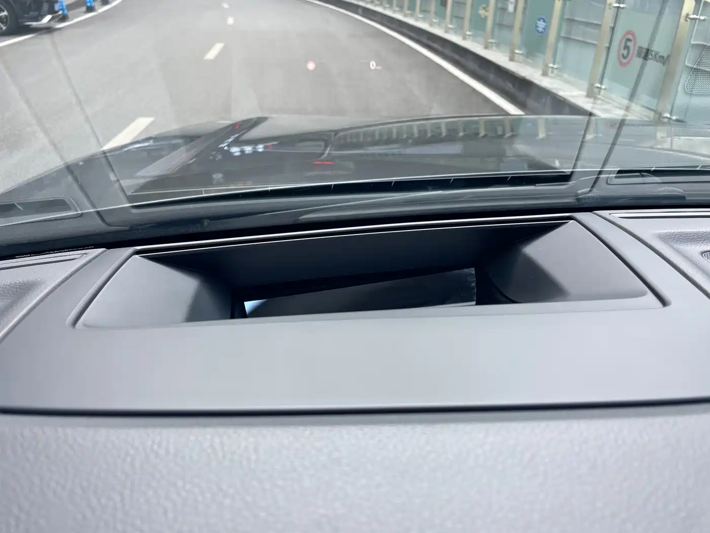 Volkswagen Touareg 2023 2022 3.0TSI 20th Anniversary Special Edition