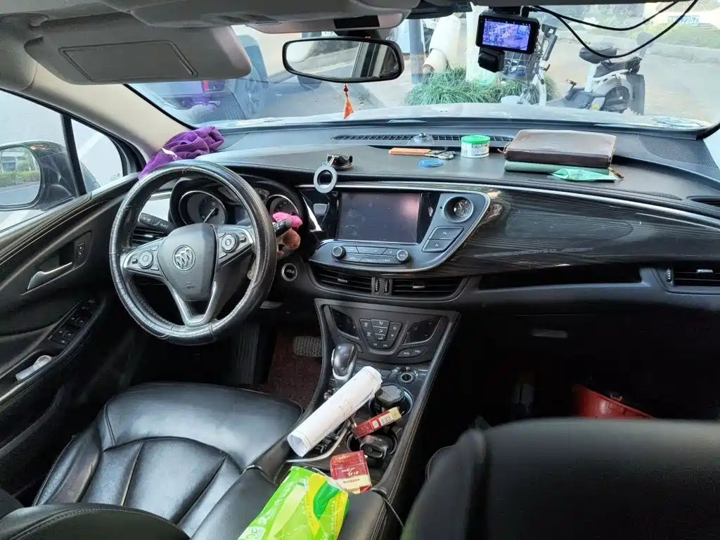 Фото 6 - Buick Envision Plus