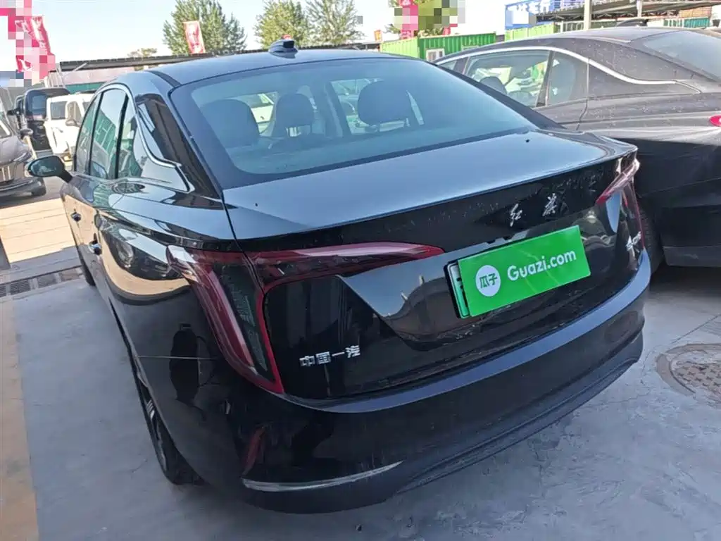 Hongqi E-QM5 2022 431km Charging Enjoyment Edition фото 5