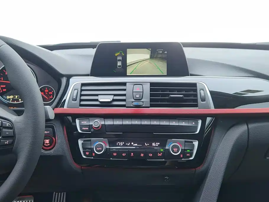 BMW 3 Series GT 2019 320i Fashion Model фото 13