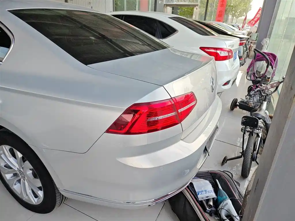 Volkswagen Magotan 2018 Facelift 330TSI DSG Luxury фото 8