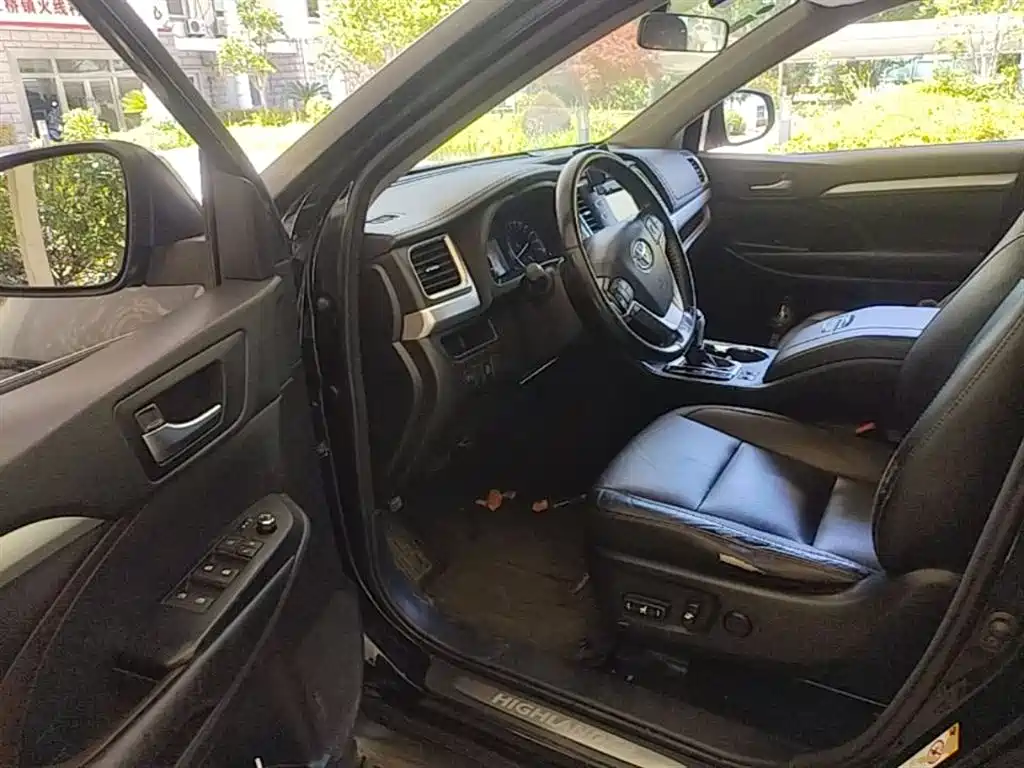 Toyota Highlander 2015 2.0T AWD Luxury Edition 7-seater фото 16