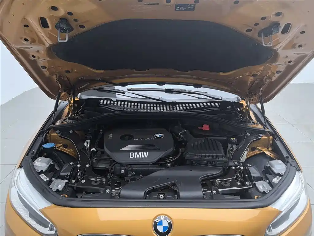 BMW 1 Series 2017 118i Sport фото 6