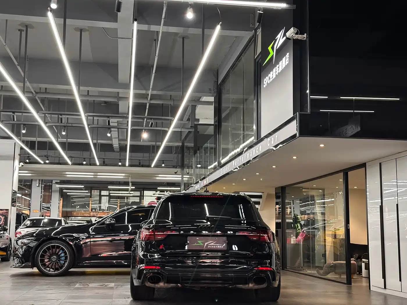 Audi RS 4 2023 Model RS4 Avant Obsidian Edition фото 17