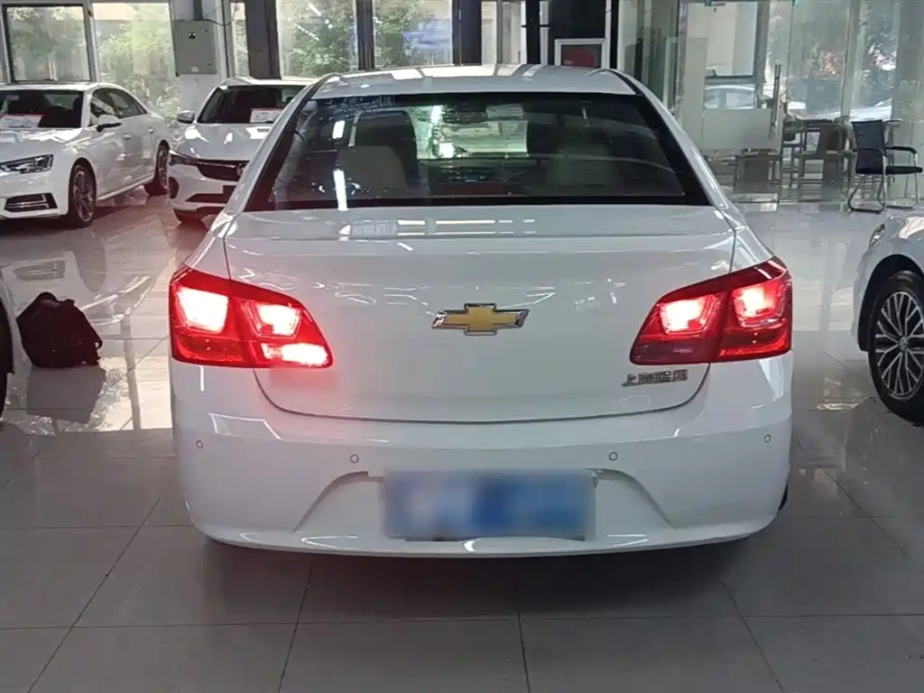 Chevrolet Cruze 2015 1.5L Classic SE AT фото 6