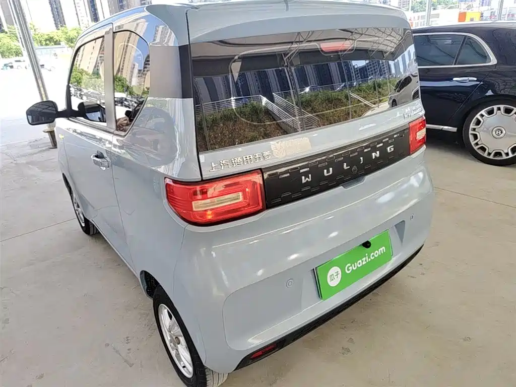 WULING AUTOMOBILE HONGGUANG MINIEV