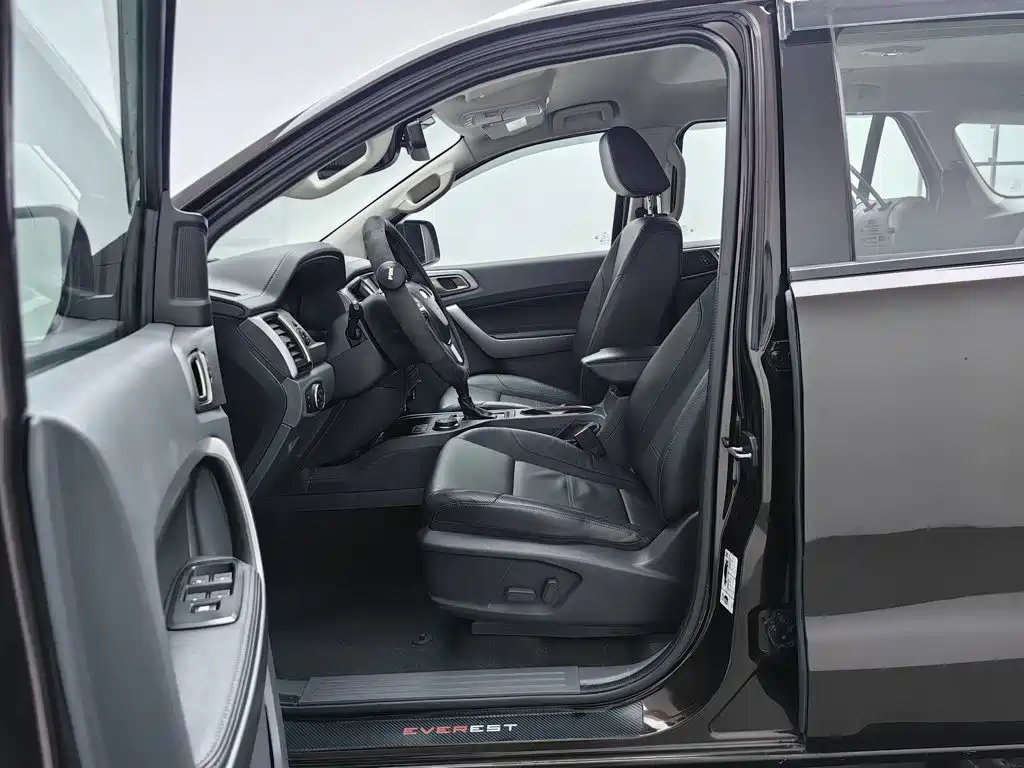 Ford Everest 2017 2016 2.0T Gasoline Automatic 4WD Luxury Edition