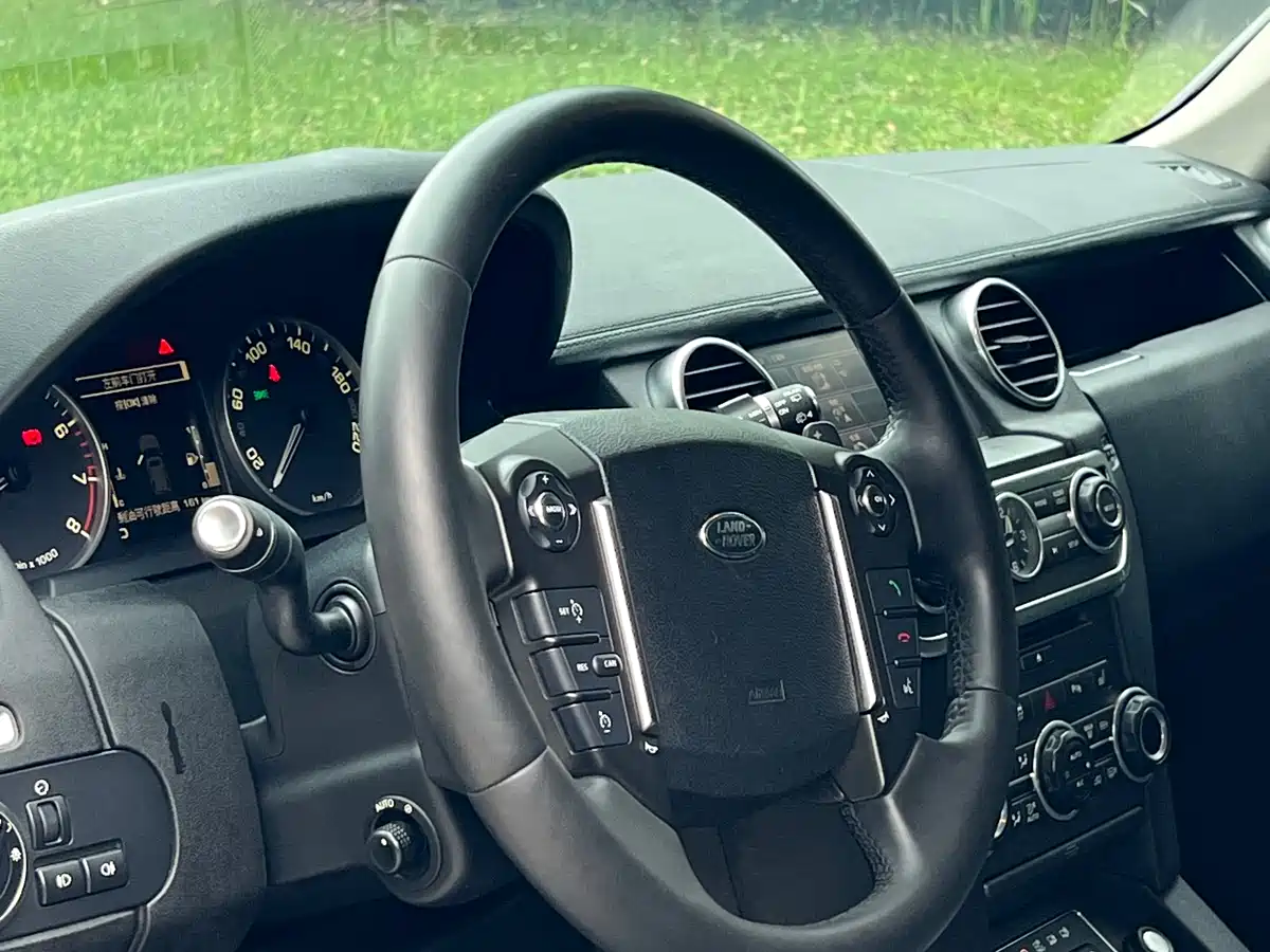 Land Rover Discovery 2016 3.0 SC V6 HSE фото 20