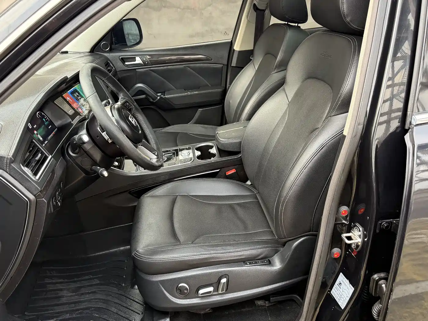 Фото 11 - Zotye T600