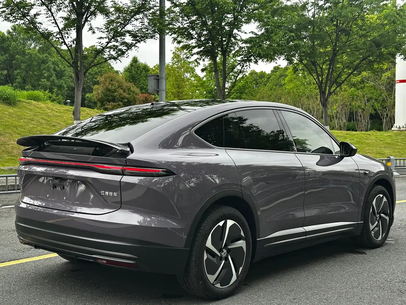 Фото 7 - NIO EC6
