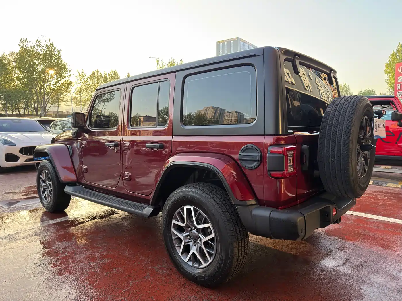 Jeep Wrangler 4xe 2021 2021 4-Door 2.0T 4xe Sahara Launch Edition