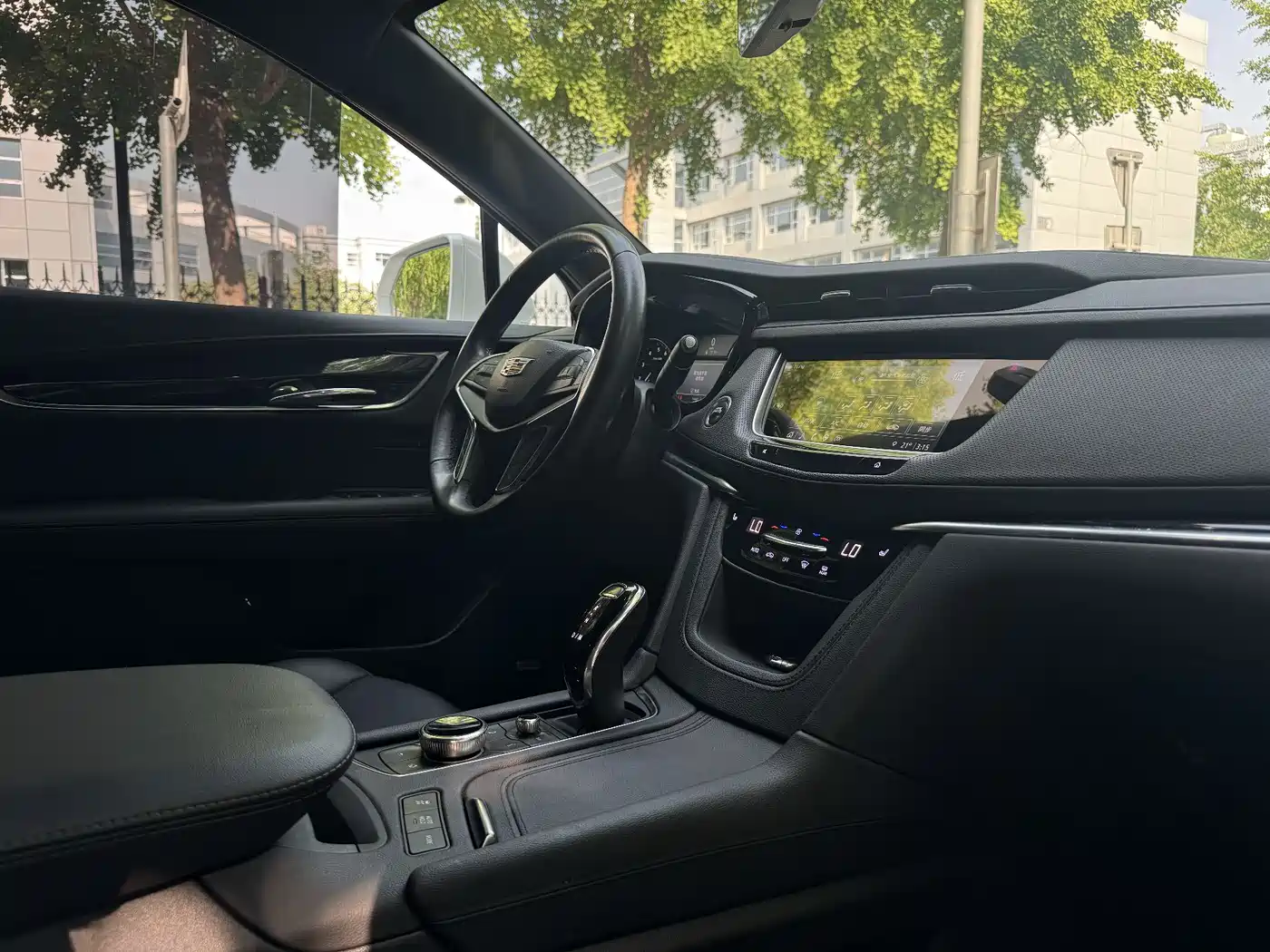 Cadillac XT5 2022 2.0T 2WD Luxury фото 24