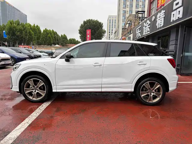 Audi Q2L 2022 35 TFSI Progressive Dynamic — фото 3