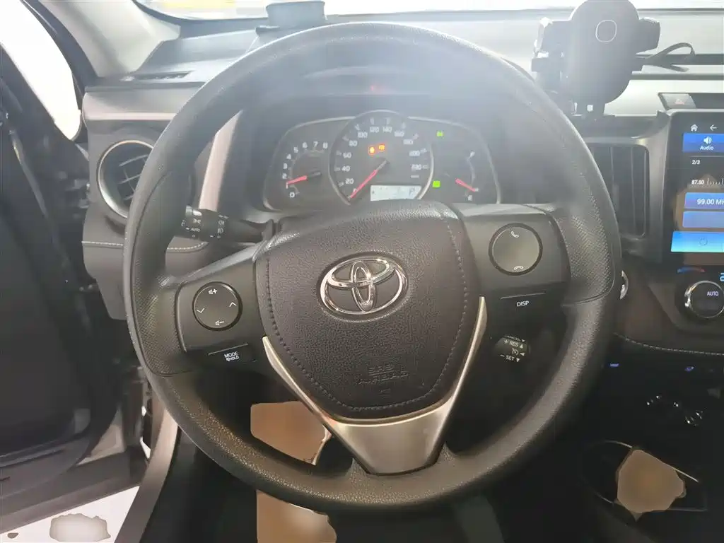 Toyota RAV4 Rongfang 2016 2.0L CVT 2WD Trend (China V) фото 7