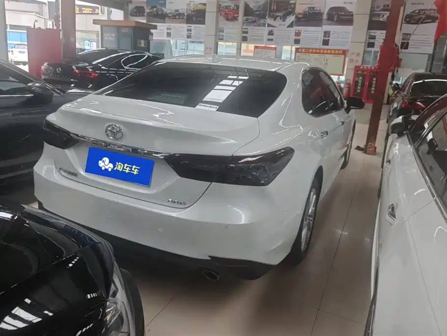 Toyota Camry 2021 2.0G Luxury Edition фото 3