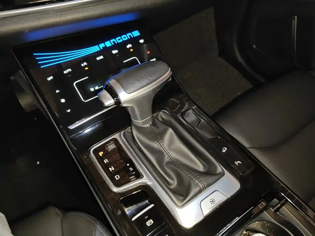 Dongfeng Fengguang Fengguang ix5 2019 2019 220T CVT Smart Joy China V