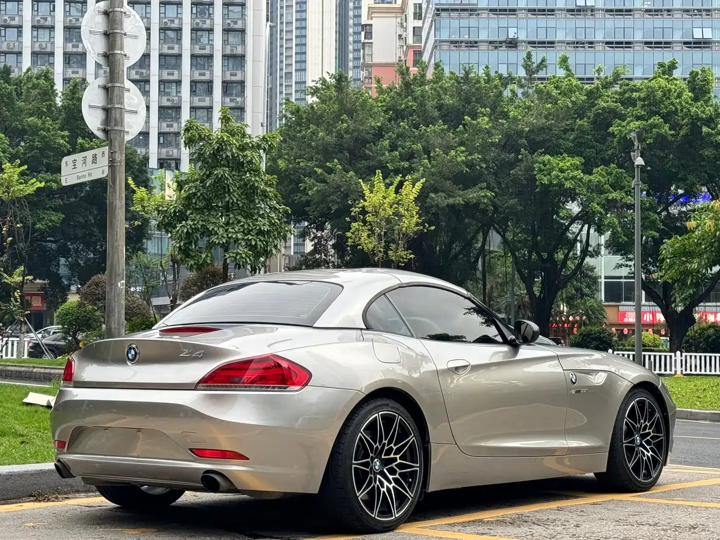 BMW Z4 2011 2009 sDrive35i Fashion Edition