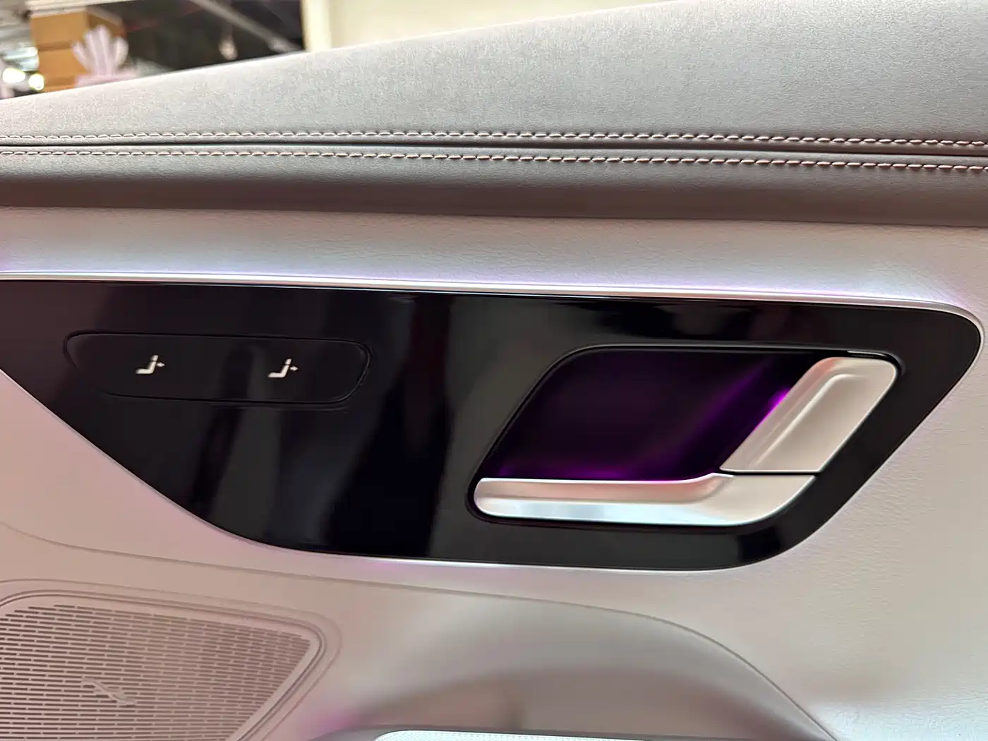 Mercedes-Benz EQE 2022 350 Luxury Edition фото 23