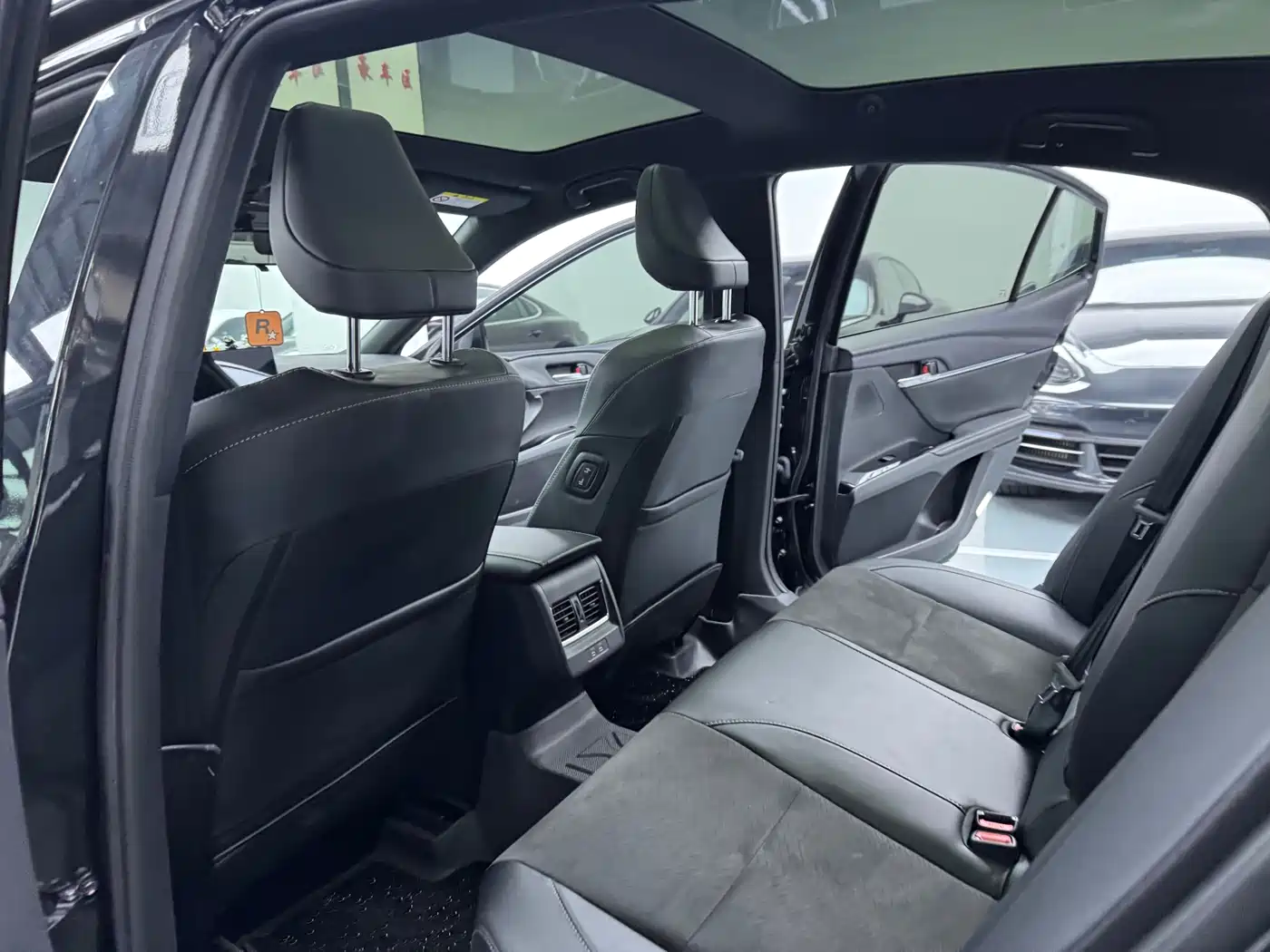 Toyota Camry 2024 Model Dual Hybrid 2.0HS Sport Edition фото 9