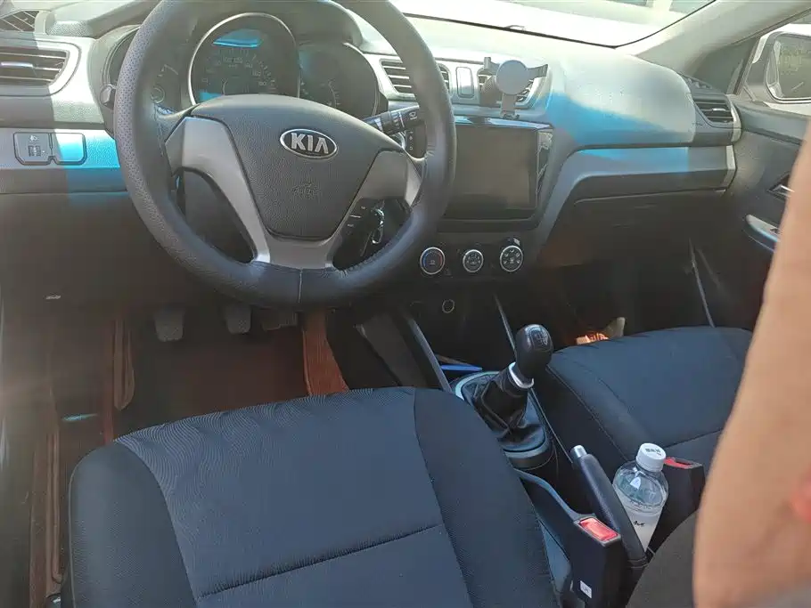 Kia K2 2015 Sedan 1.4L MT GLS фото 12