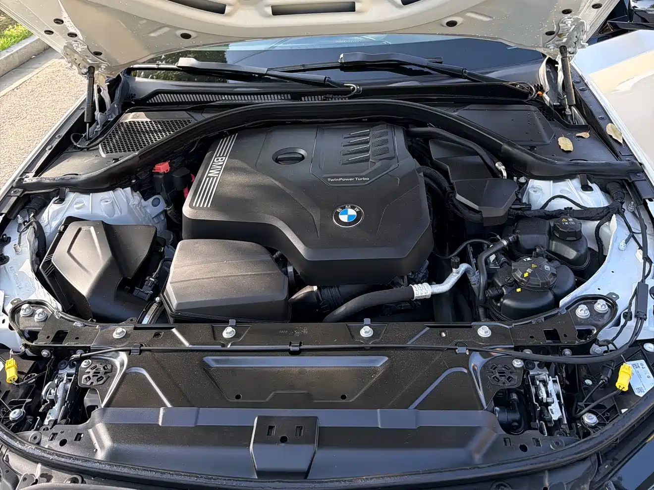 BMW 3 Series 2025 330Li M Sport Night Edition фото 13