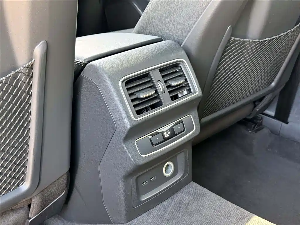 Audi Q5L 2020 40 TFSI Prestige Fashion фото 14