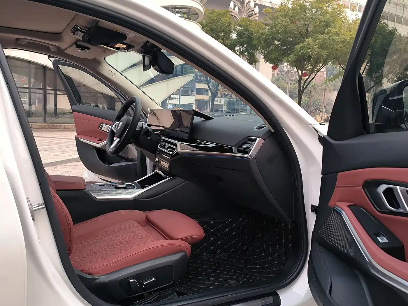 BMW i3 2024 eDrive 40 L Night Sport Package фото 6
