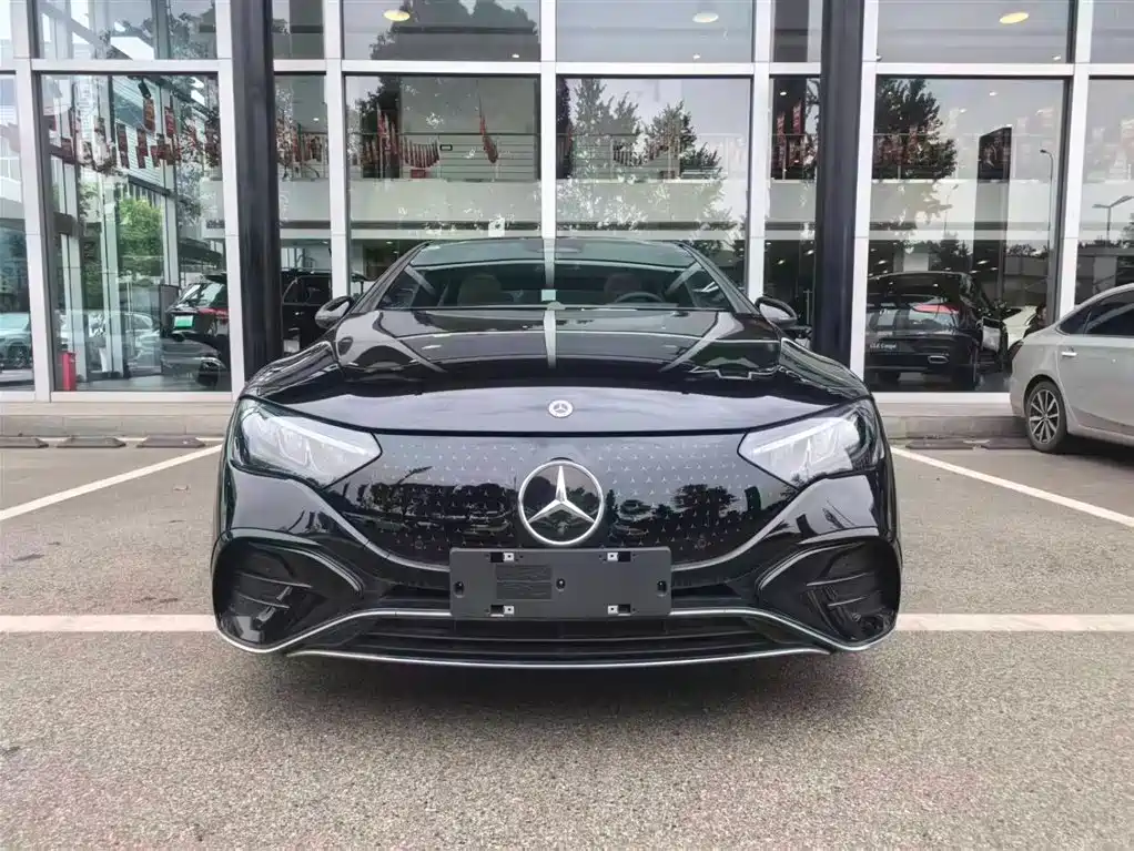 Mercedes-Benz EQE 2025 500 4MATIC Pioneer фото 2