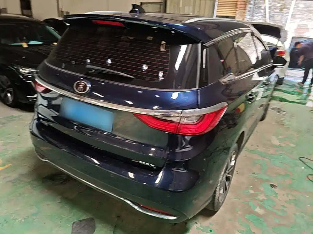 Фото 7 - BYD Song MAX