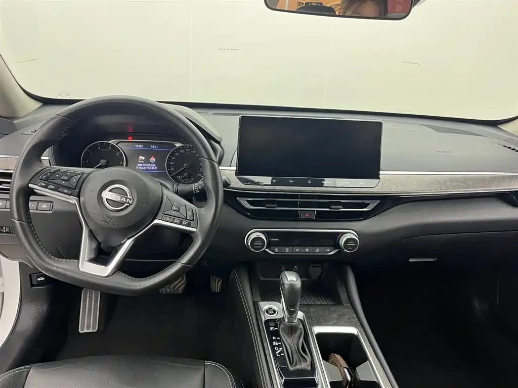 NISSAN TEANA