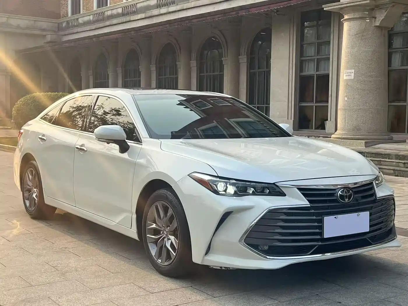 Toyota Avalon 2019 2.0L Luxury Edition (China VI) фото 3