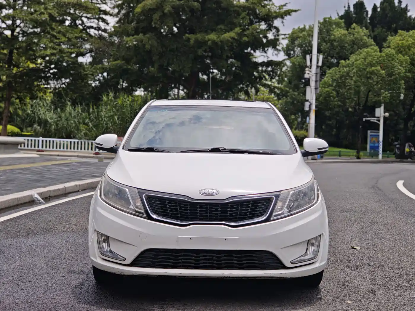 Kia K2 2012 2012 Hatchback 1.6L AT Premium