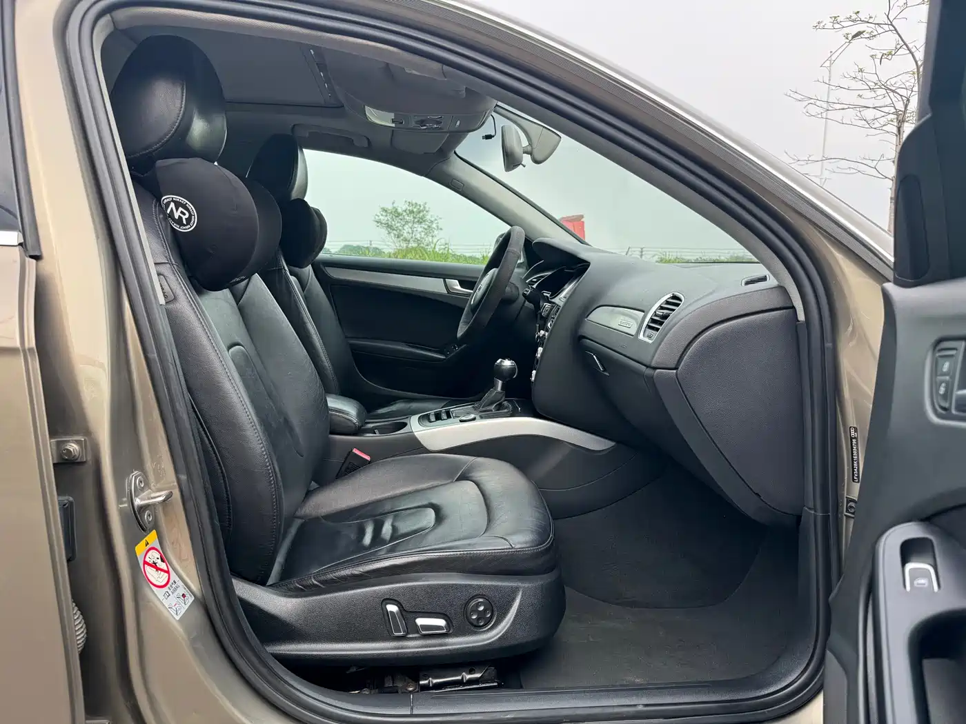 Audi A4L 2013 40 TFSI quattro Personality Sport фото 6