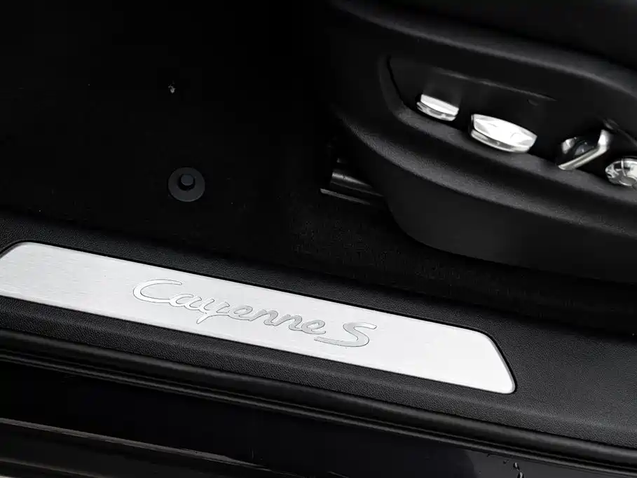 Porsche Cayenne 2018 Cayenne S 2.9T фото 18