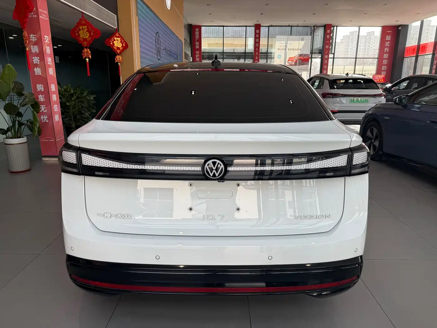 VOLKSWAGEN ID.7 VIZZION