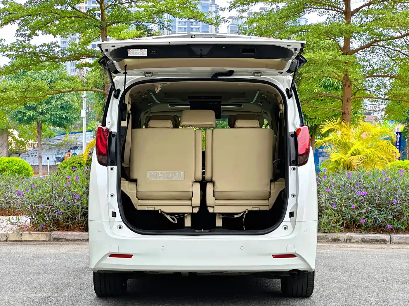 Toyota Alphard 2015 3.5L Premium Edition фото 35