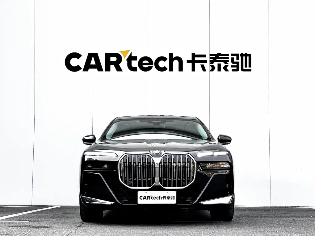 BMW 7 Series 2023 Model 735Li M Sport Package фото 3