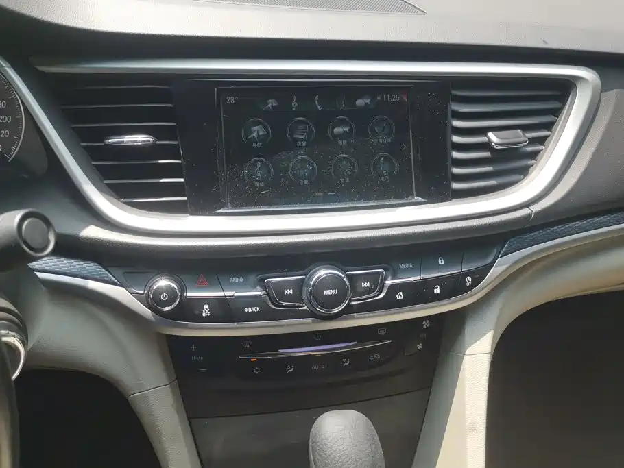 Фото 13 - Buick Excelle