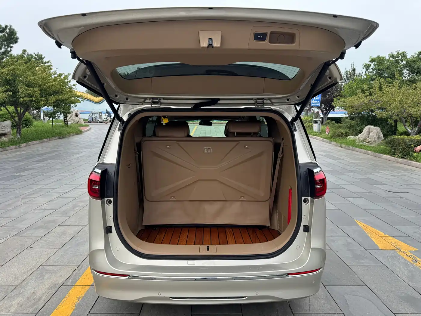 Фото 22 - Buick GL8