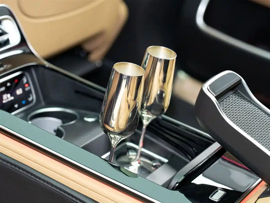Mercedes-Benz Maybach S-Class 2022 S 680 4MATIC Virgil Abloh Limited Edition фото 17